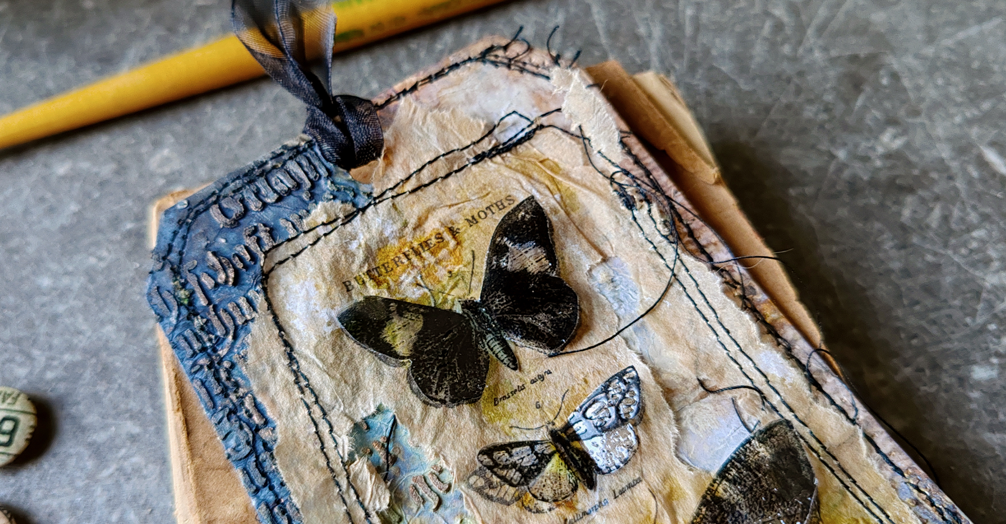 WingsTag-Simon-Says-Stamp-Tim-Holtz-mixed-media-tag_DET1